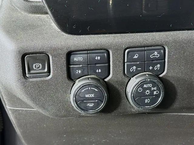 2022 Chevrolet Silverado 1500 4WD Crew Cab Short Bed RST