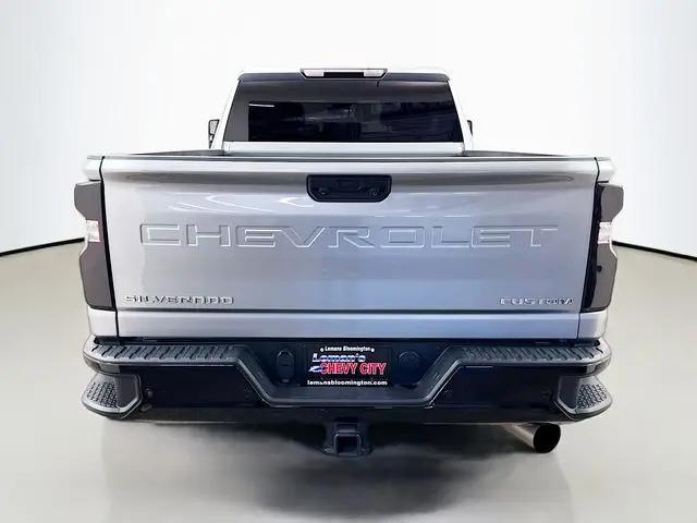 2025 Chevrolet Silverado 2500HD 4WD Crew Cab Standard Bed Custom