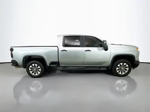 2025 Chevrolet Silverado 2500HD 4WD Crew Cab Standard Bed Custom