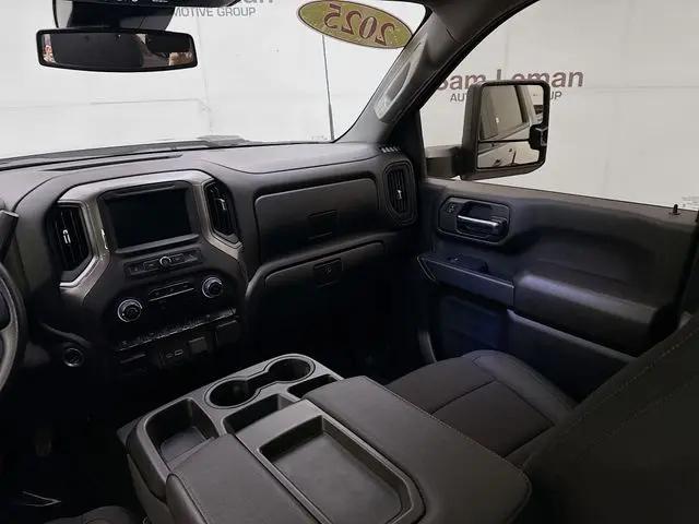 2025 Chevrolet Silverado 2500HD 4WD Crew Cab Standard Bed Custom