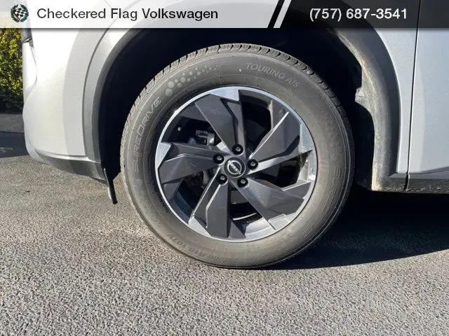 2024 Nissan Rogue SV FWD
