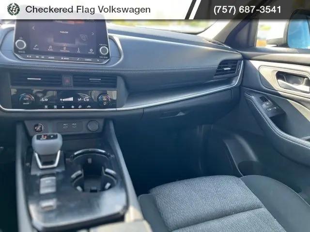 2024 Nissan Rogue SV FWD