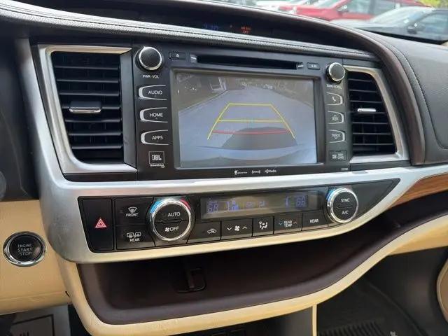 2017 Toyota Highlander Limited