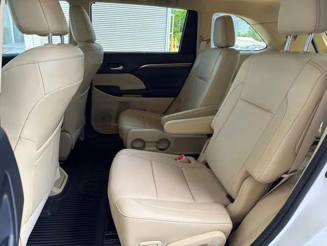 2017 Toyota Highlander Limited