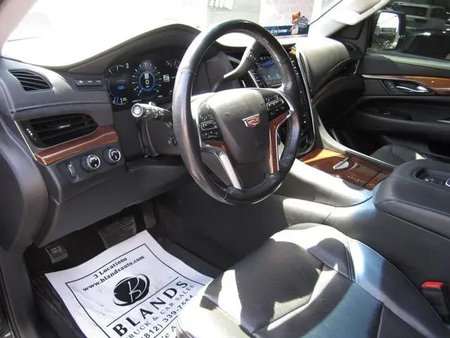 2018 Cadillac Escalade Luxury
