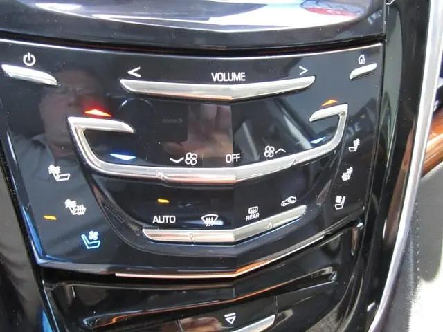 2018 Cadillac Escalade Luxury