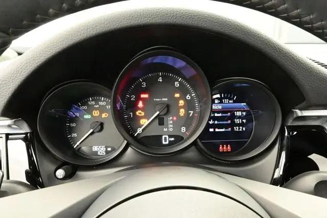2025 Porsche Macan Macan