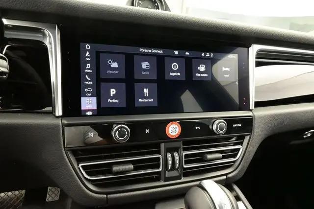 2025 Porsche Macan Macan