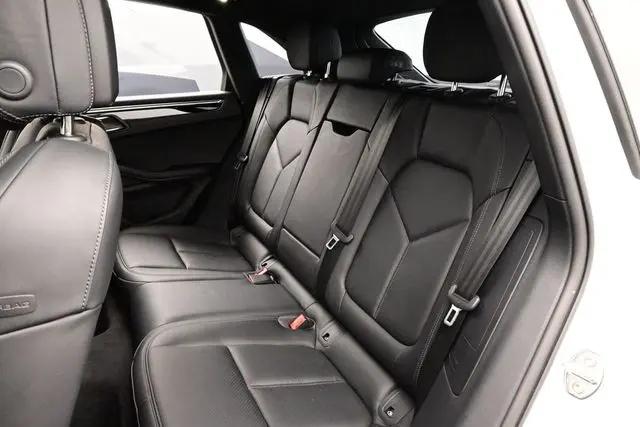 2025 Porsche Macan Macan