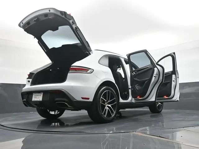 2025 Porsche Macan Macan