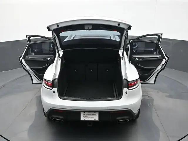 2025 Porsche Macan Macan