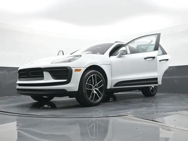 2025 Porsche Macan Macan