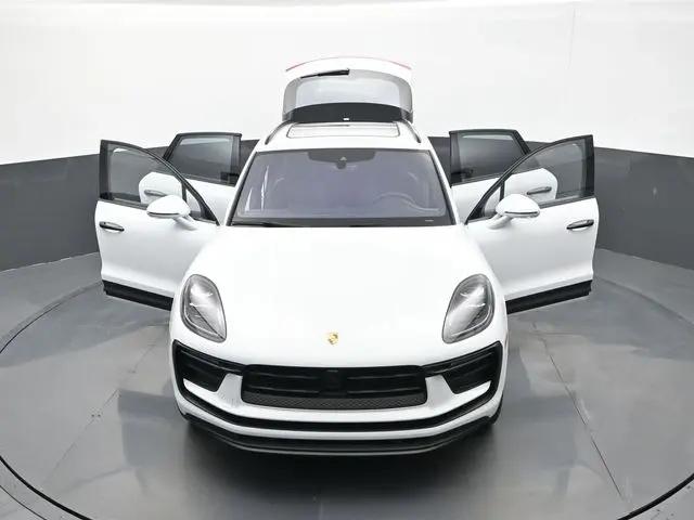 2025 Porsche Macan Macan