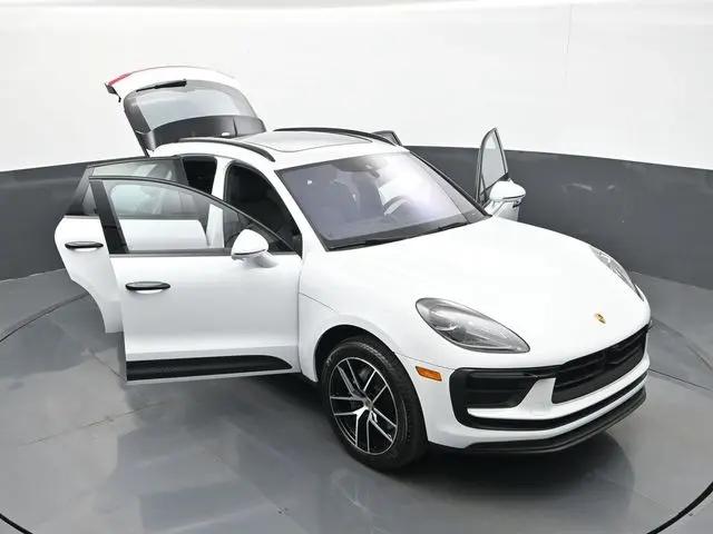 2025 Porsche Macan Macan