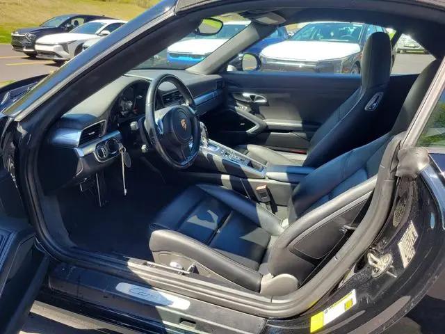 2015 Porsche 911 Carrera