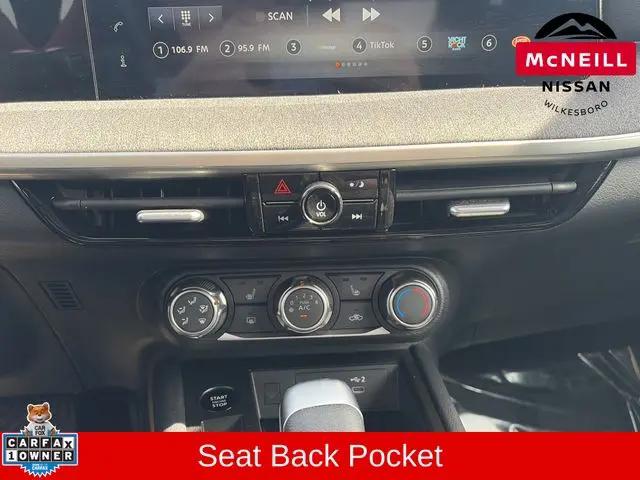 2025 Nissan Kicks SV FWD