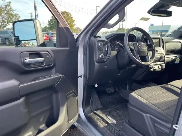 2026 GMC Sierra 2500HD Crew Cab, Standard Bed, Pro, 4WD