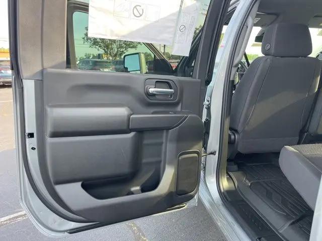 2026 GMC Sierra 2500HD Crew Cab, Standard Bed, Pro, 4WD