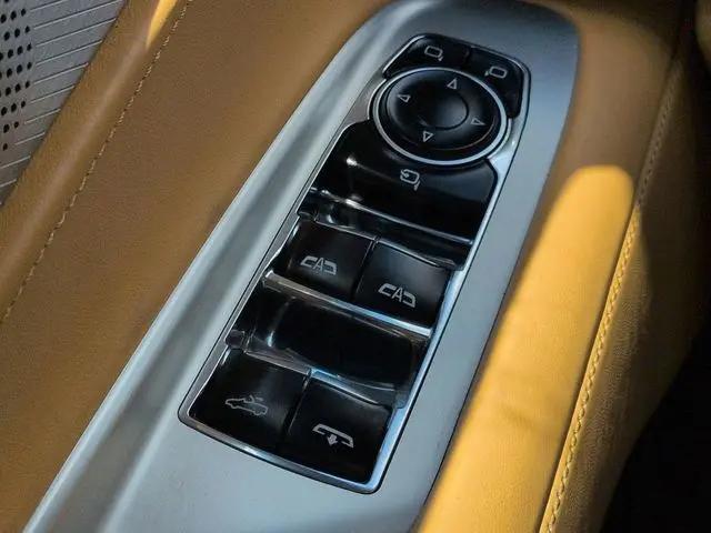 2025 Chevrolet Corvette Stingray RWD Convertible 3LT