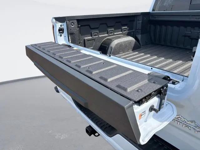 2026 Chevrolet Silverado 1500 4WD Crew Cab Short Bed High Country