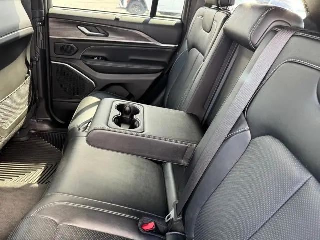 2023 Jeep Grand Cherokee Overland 4x4