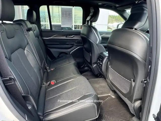 2023 Jeep Grand Cherokee Overland 4x4