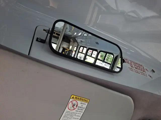 2005 Ford E-450 Cutaway E-450