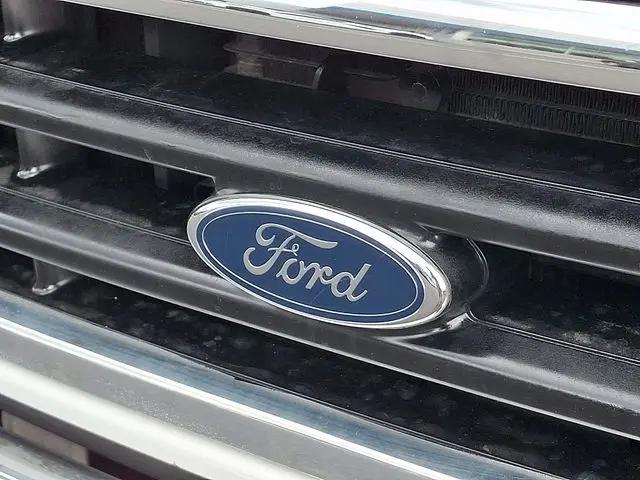 2005 Ford E-450 Cutaway E-450