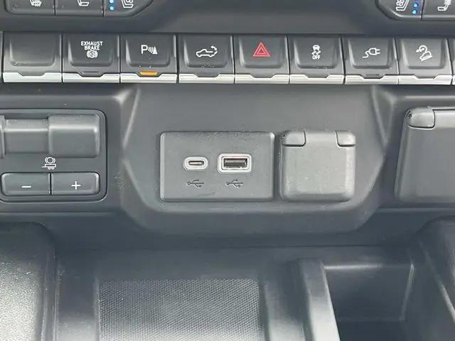 2022 Chevrolet Silverado 3500HD 4WD Crew Cab Long Bed LTZ