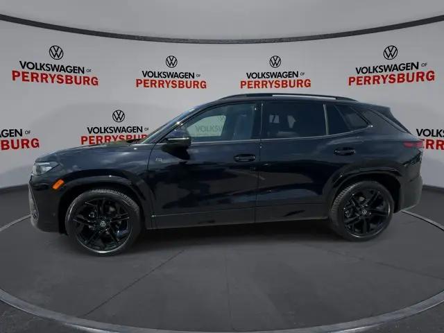 2026 Volkswagen Tiguan SE R-Line Black
