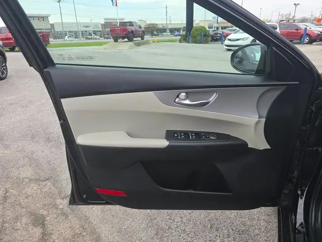 2023 Kia Forte LXS