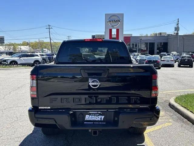 2023 Nissan Frontier Crew Cab SV 4x4