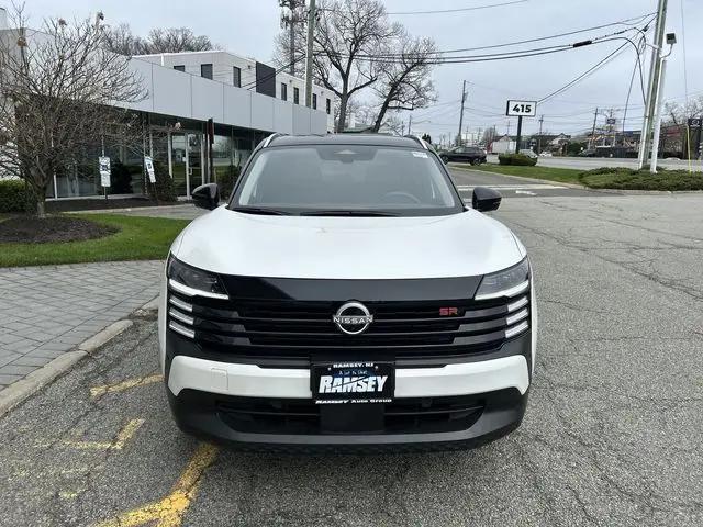 2025 Nissan Kicks SR FWD
