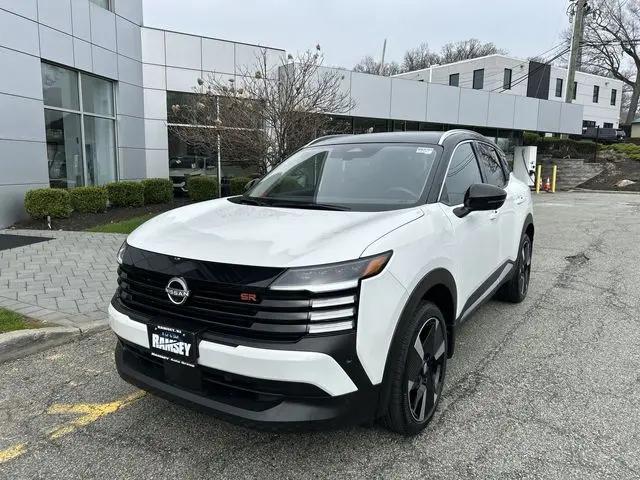2025 Nissan Kicks SR FWD
