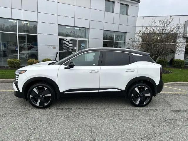 2025 Nissan Kicks SR FWD