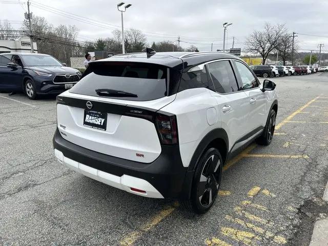 2025 Nissan Kicks SR FWD