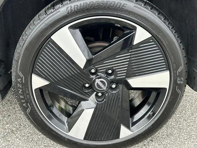 2025 Nissan Kicks SR FWD