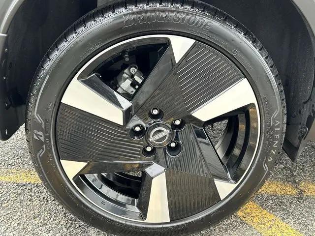 2025 Nissan Kicks SR FWD
