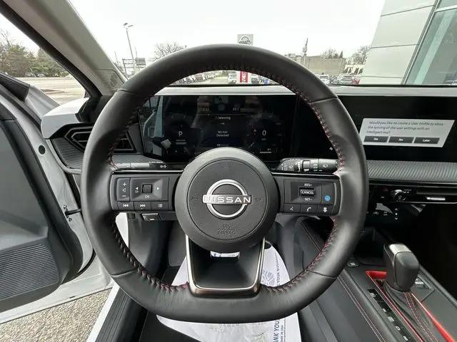 2025 Nissan Kicks SR FWD
