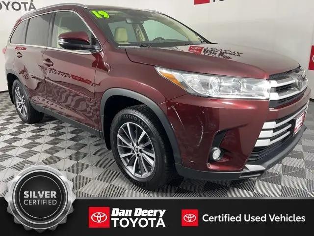 2019 Toyota Highlander XLE for sale in Cedar Falls, IA