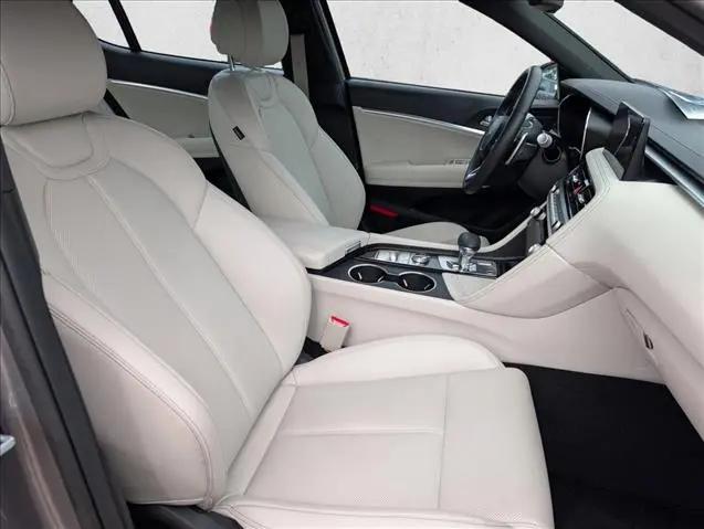 2025 Genesis G70 2.5T RWD
