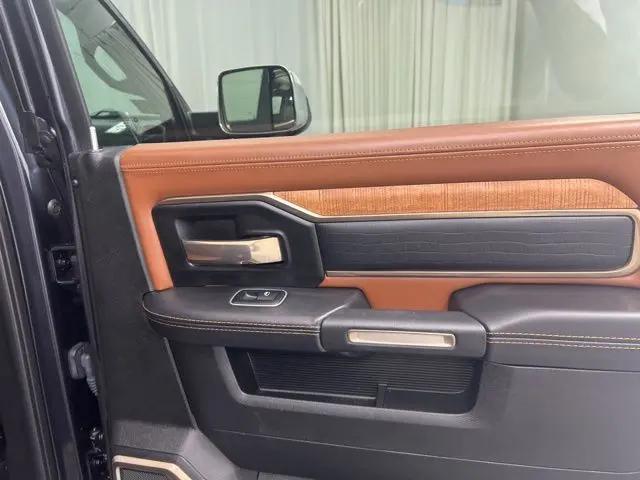 2022 Ram 3500 Limited Longhorn Crew Cab 4x4 8' Box