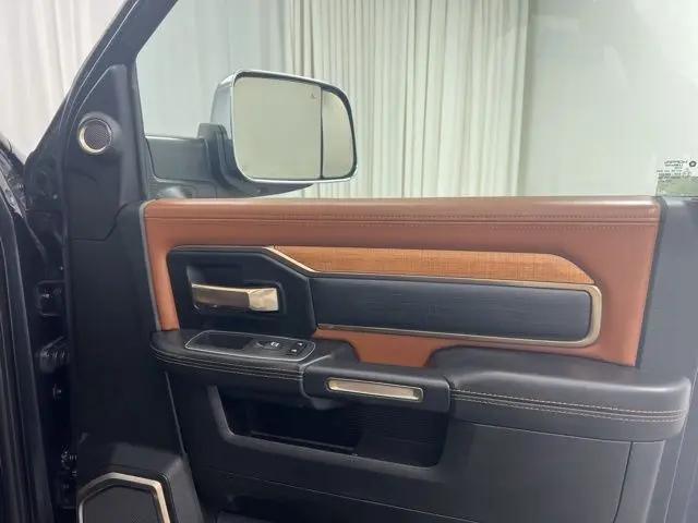 2022 Ram 3500 Limited Longhorn Crew Cab 4x4 8' Box