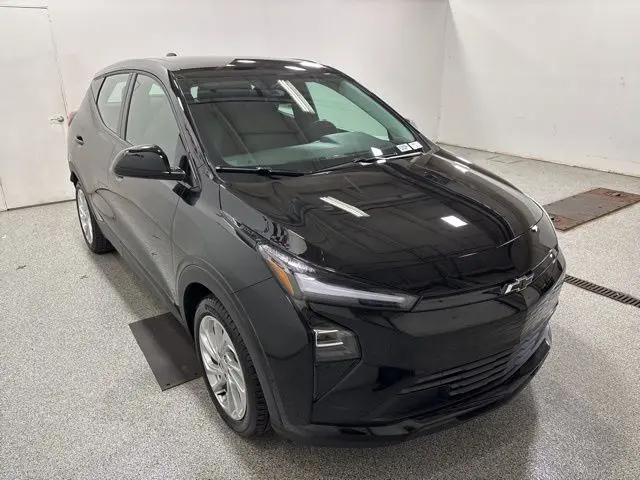 2027 Chevrolet Bolt LT FWD