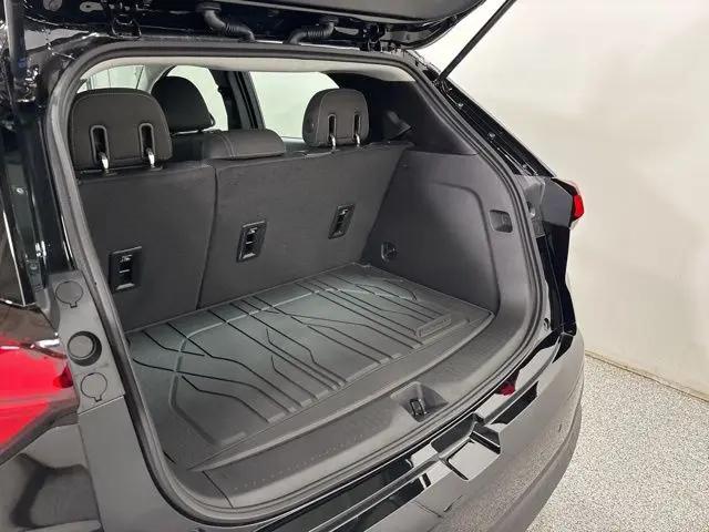 2027 Chevrolet Bolt LT FWD
