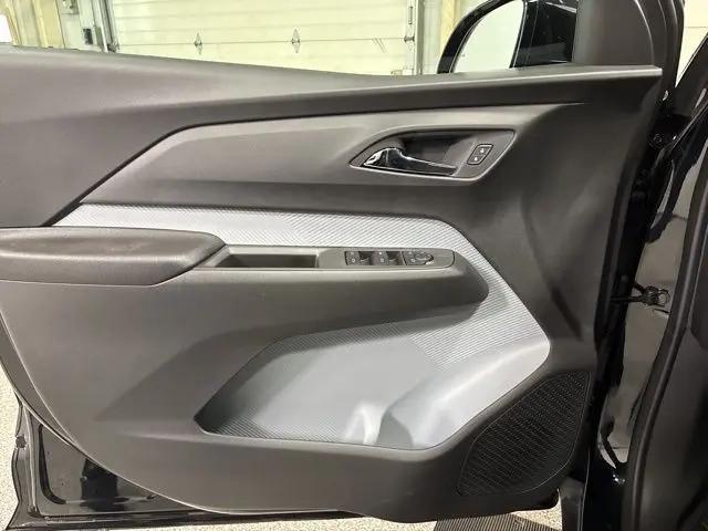 2027 Chevrolet Bolt LT FWD