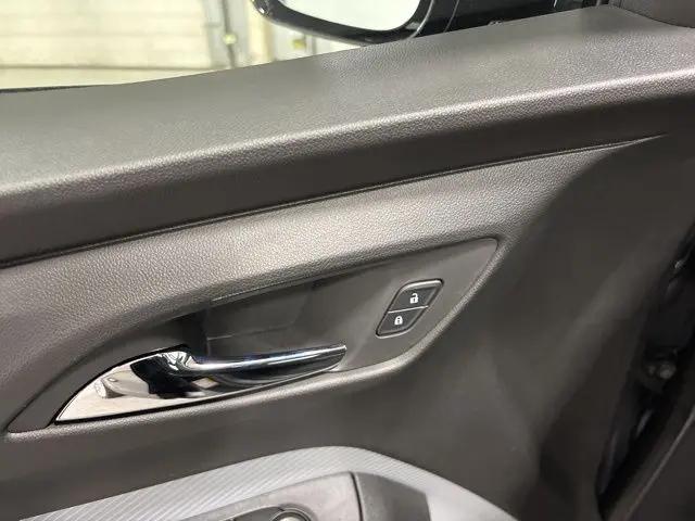 2027 Chevrolet Bolt LT FWD