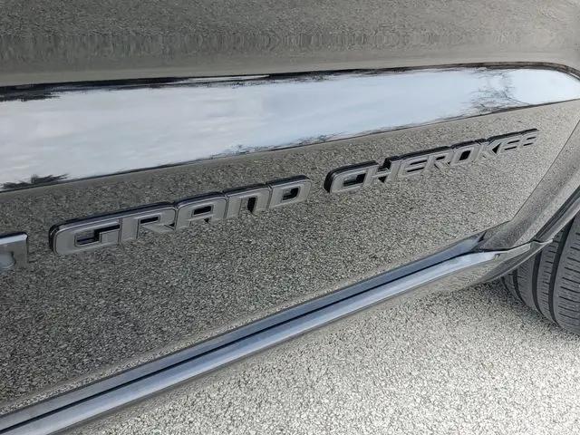 2022 Jeep Grand Cherokee Laredo X 4x4