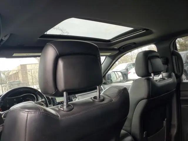 2022 Jeep Grand Cherokee Laredo X 4x4