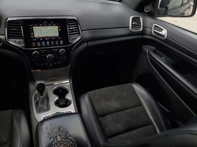 2022 Jeep Grand Cherokee Laredo X 4x4